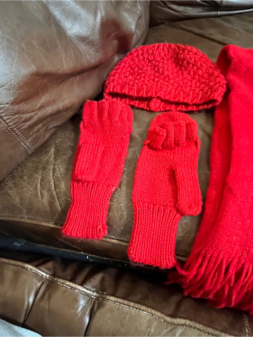 Old Navy Red Knit Hat, Mittens & Scarf Set